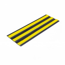 Тактильная плитка из холодного пластика (разметка направления движения для МГН) 3 желтых полосы, черная базовая основа 180 мм