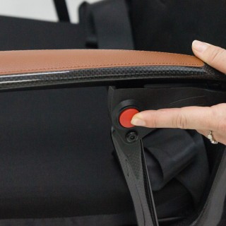 Кресло-коляска с электроприводом МЕТ CARBONYX FLO