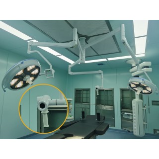 Светильник медицинский бестеневой с камерой 4К на отдельном кронштейне МЕТ 700/500